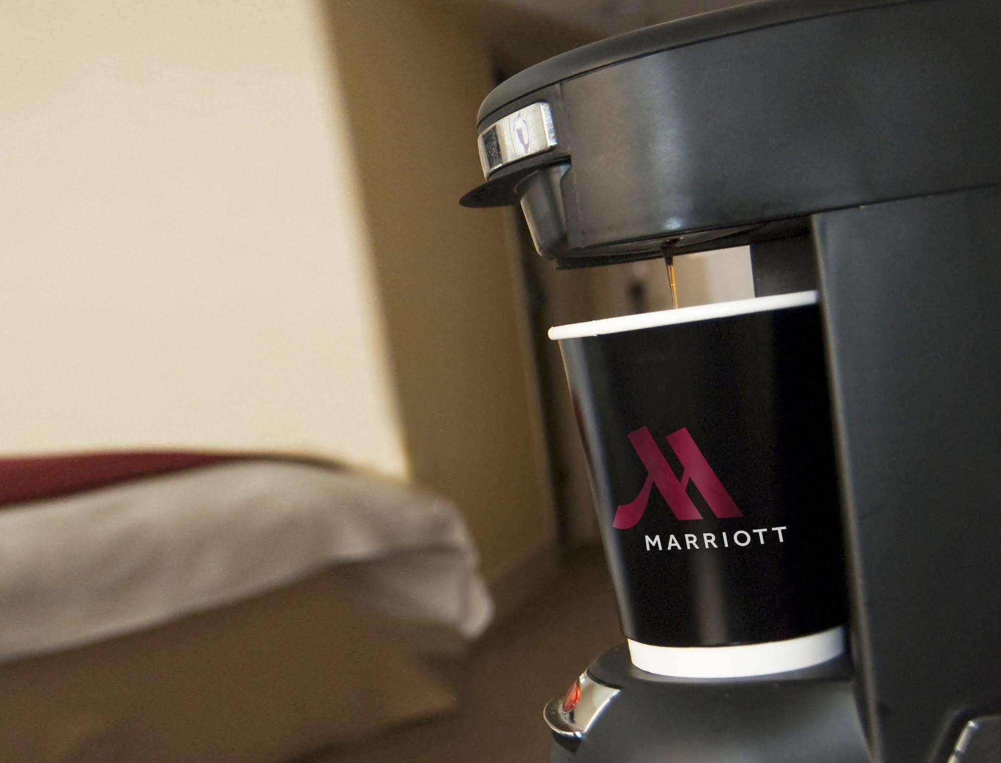 Trumbull Marriott Shelton Exterior photo